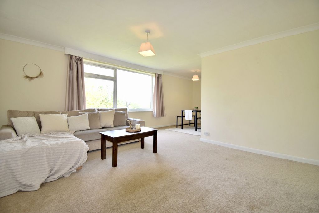 Property photo 2 of 9 2