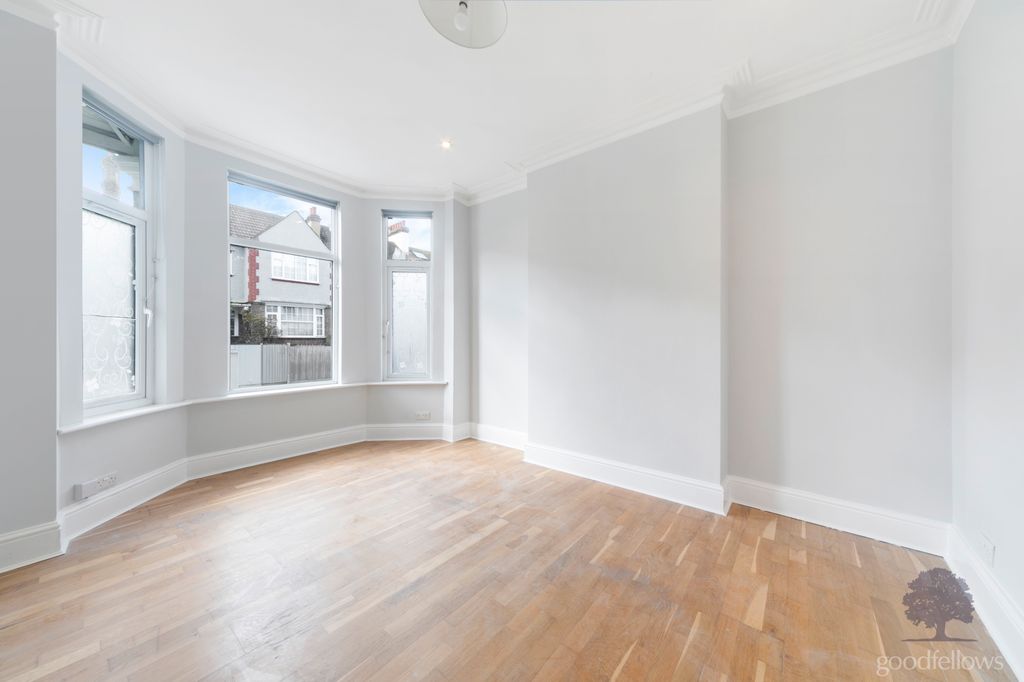 Property photo 3 of 15 Picture No. 31