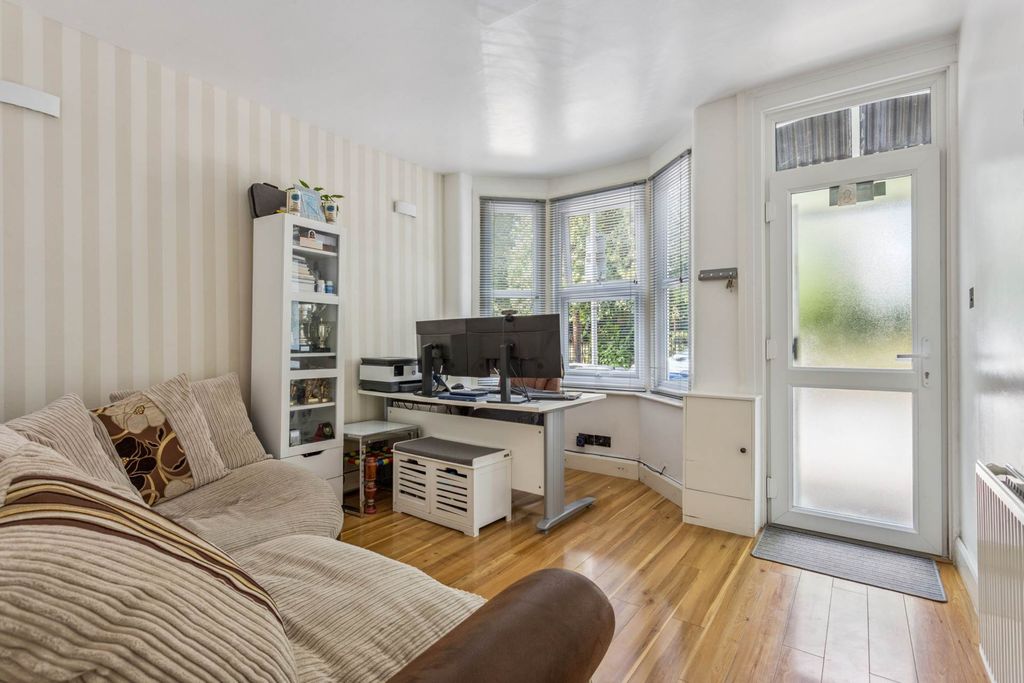 Property photo 2 of 16