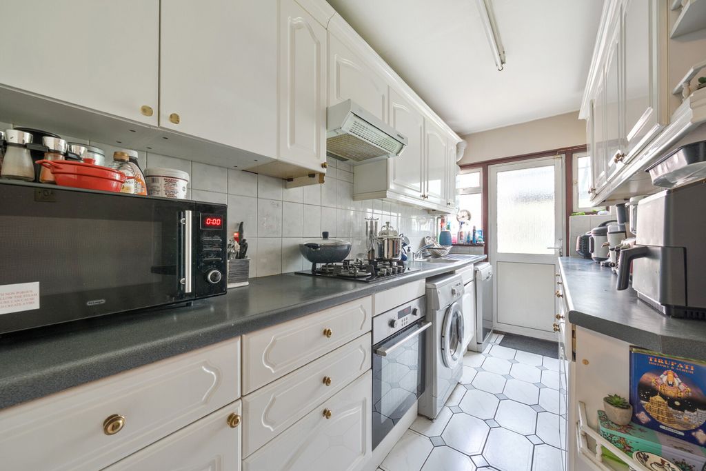 Property photo 2 of 14 1307094-14-6842B4...