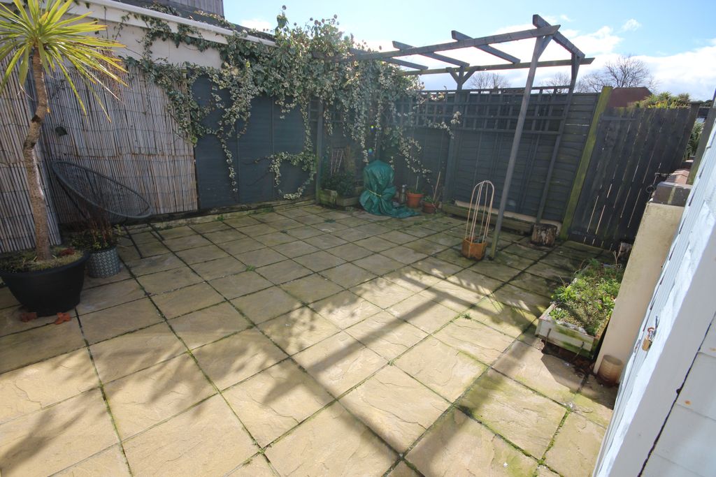 Property photo 2 of 8 Img_6093