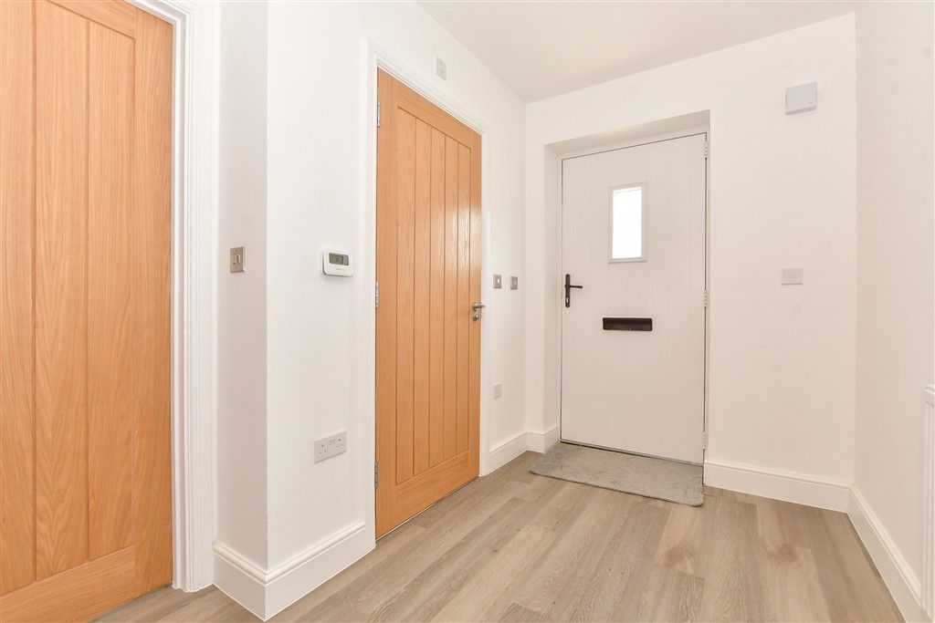 Property photo 3 of 15 Entrance Hall