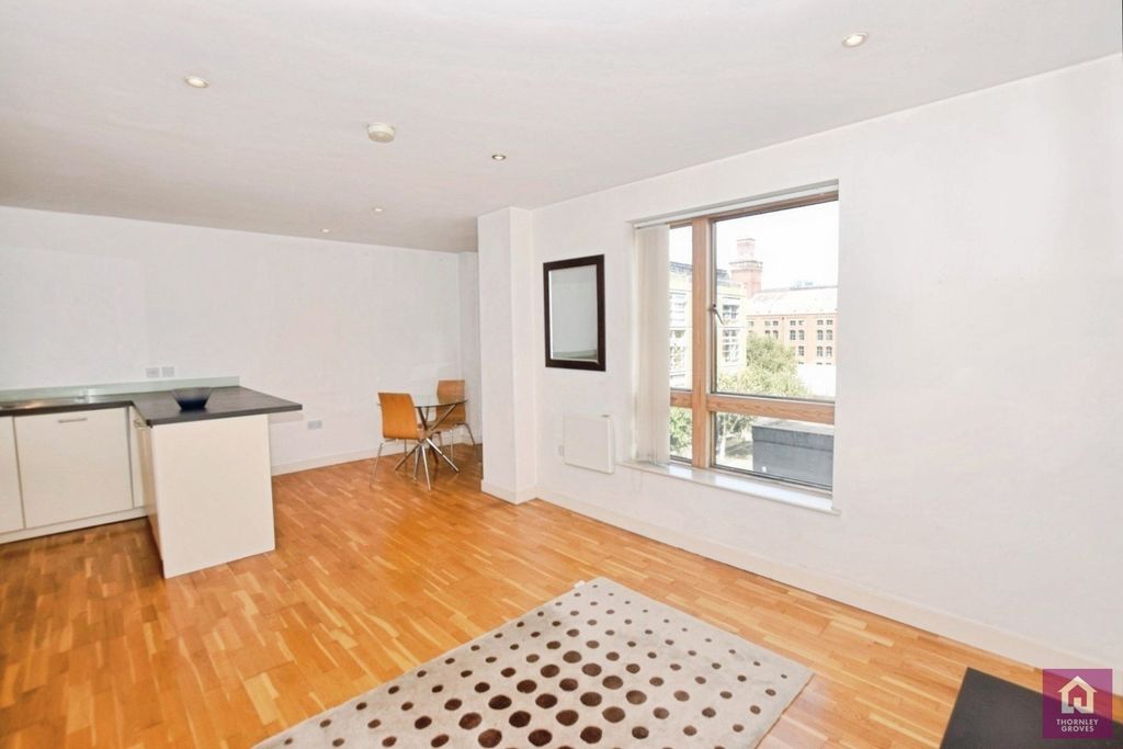 Property photo 3 of 10 Pbox-Img.Jpg