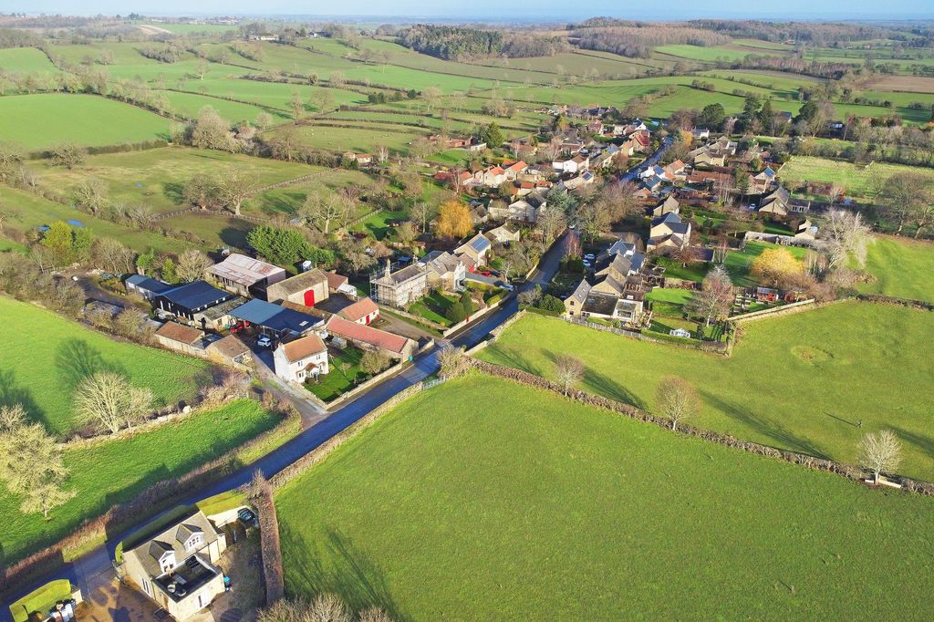 Property photo 2 of 24