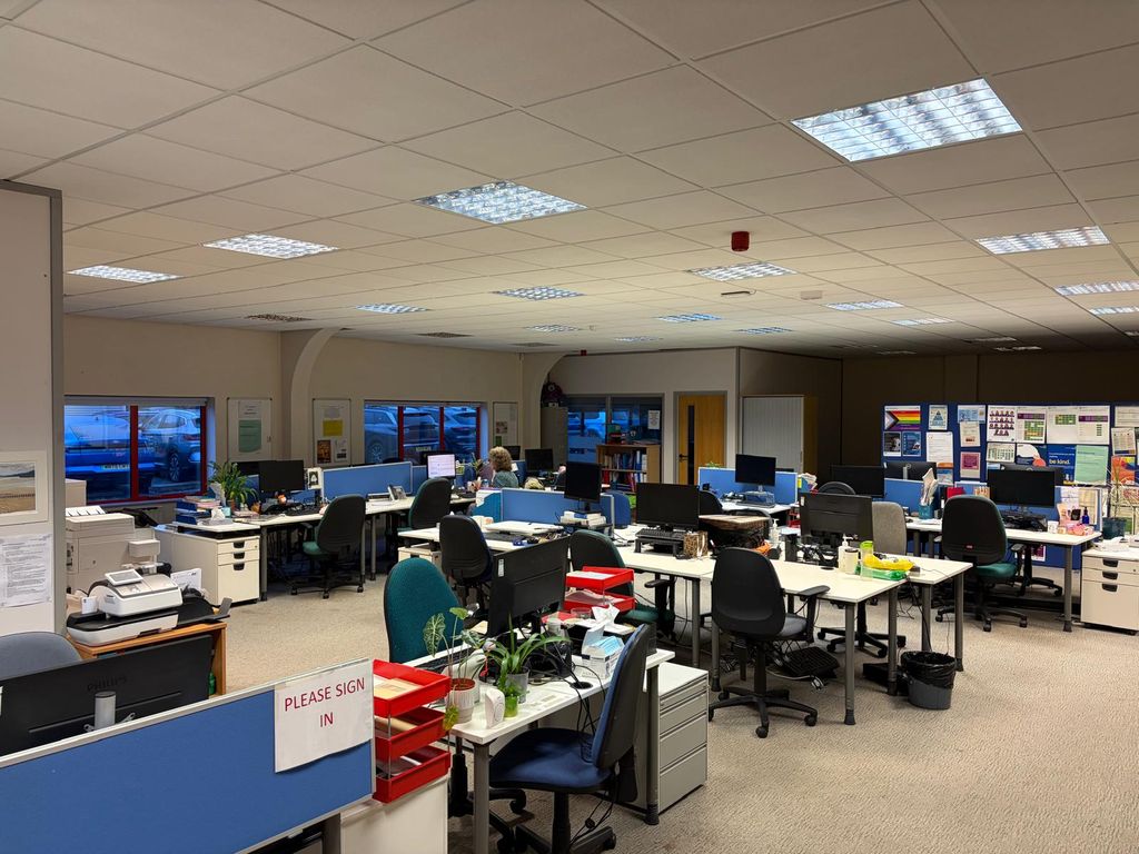 Property photo 2 of 13 Open Plan Office Widemarsh.Jpeg