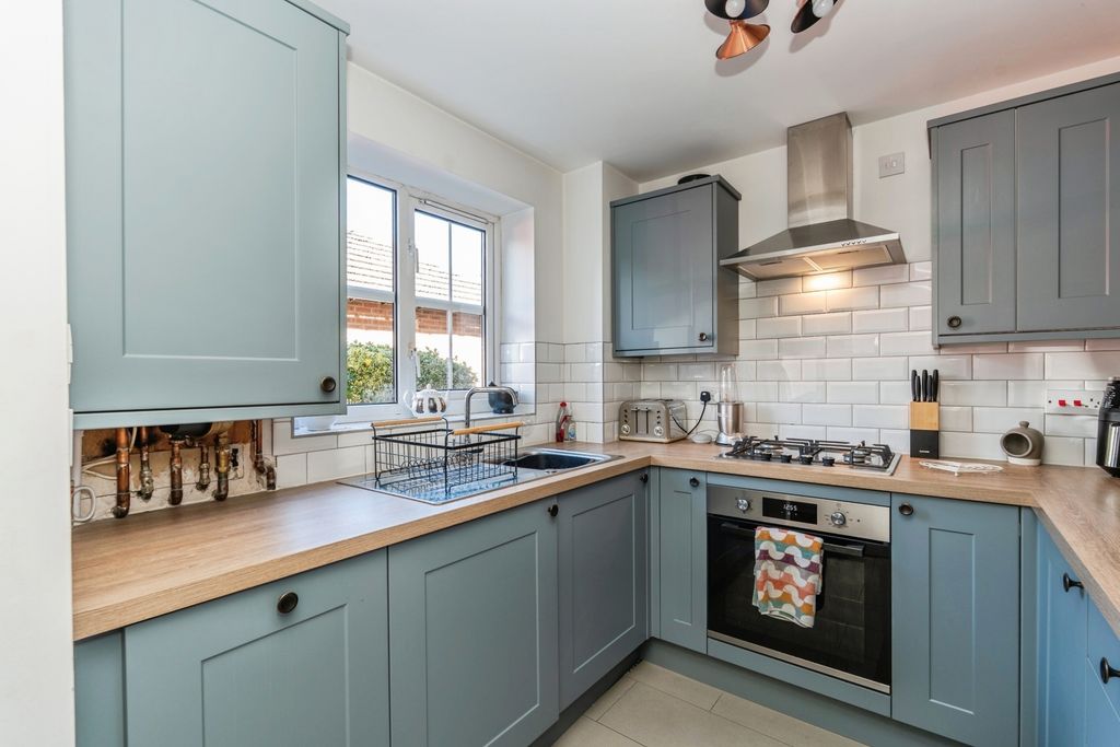 Property photo 3 of 18 Pbox-Img.Jpg