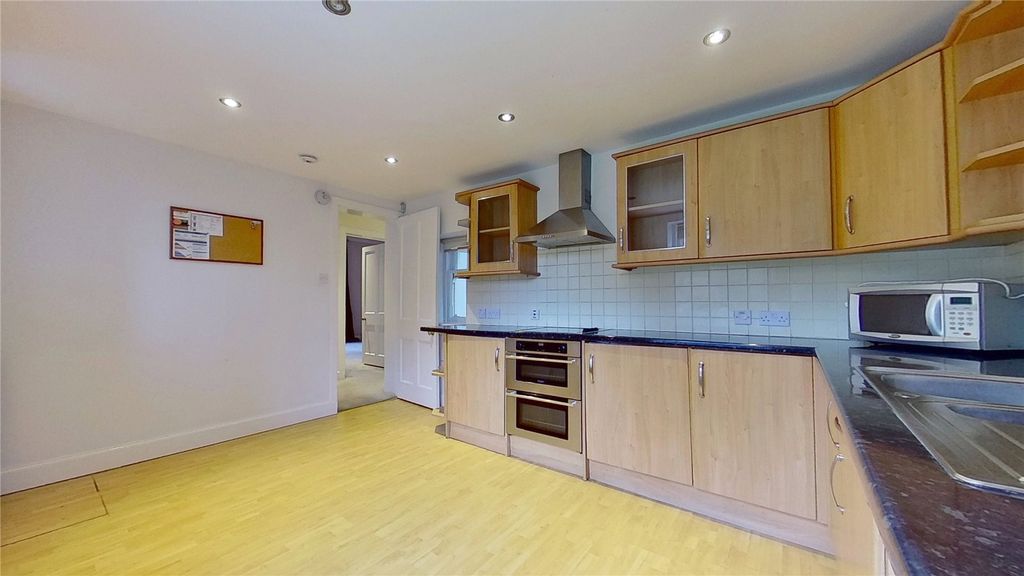 Property photo 2 of 18 Photo 2