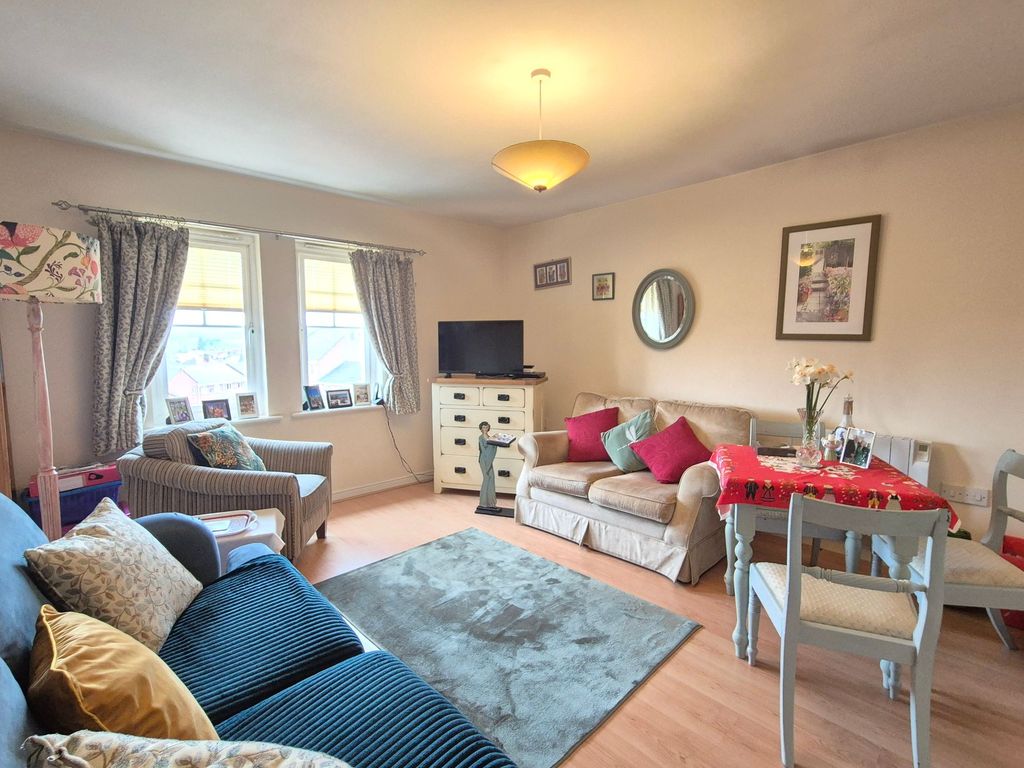 Property photo 2 of 13