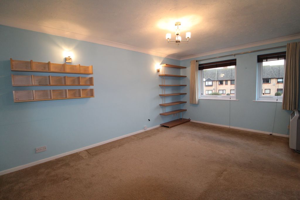 Property photo 3 of 7