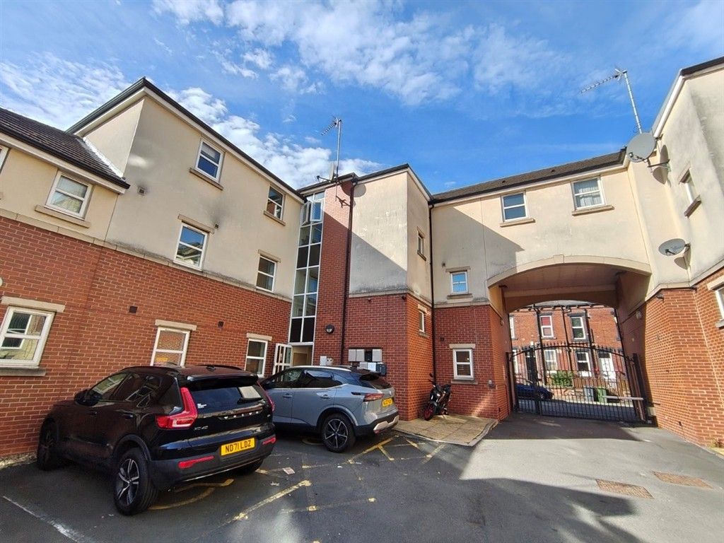Property photo 1 of 11