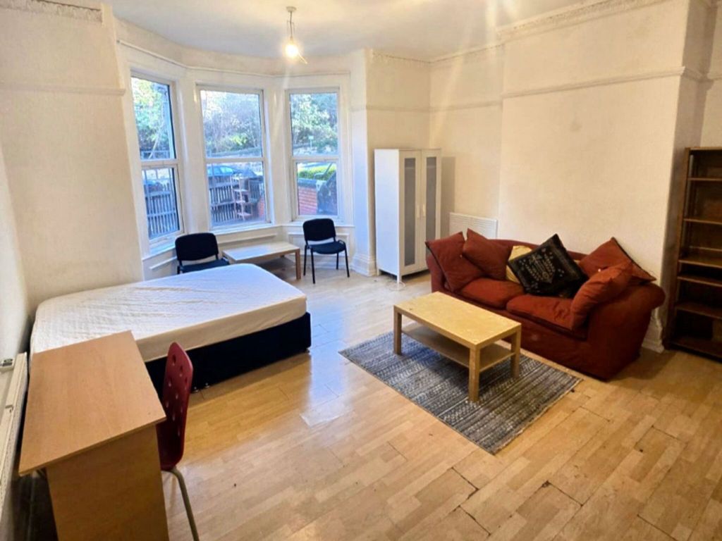 Property photo 1 of 3