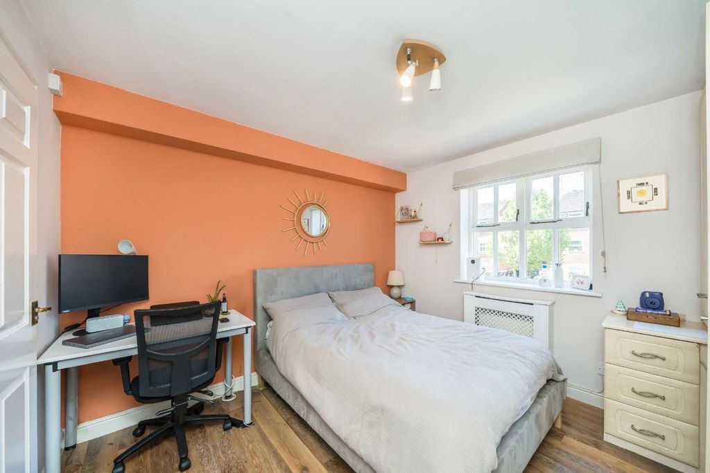 Property photo 2 of 5