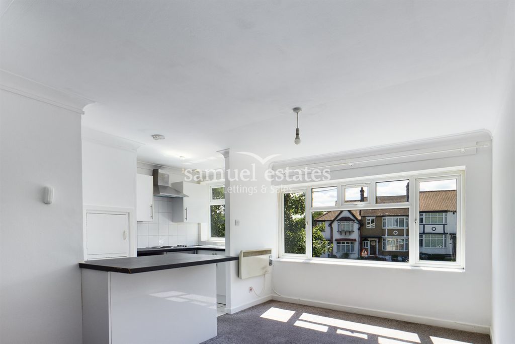 Property photo 1 of 6 (Main)