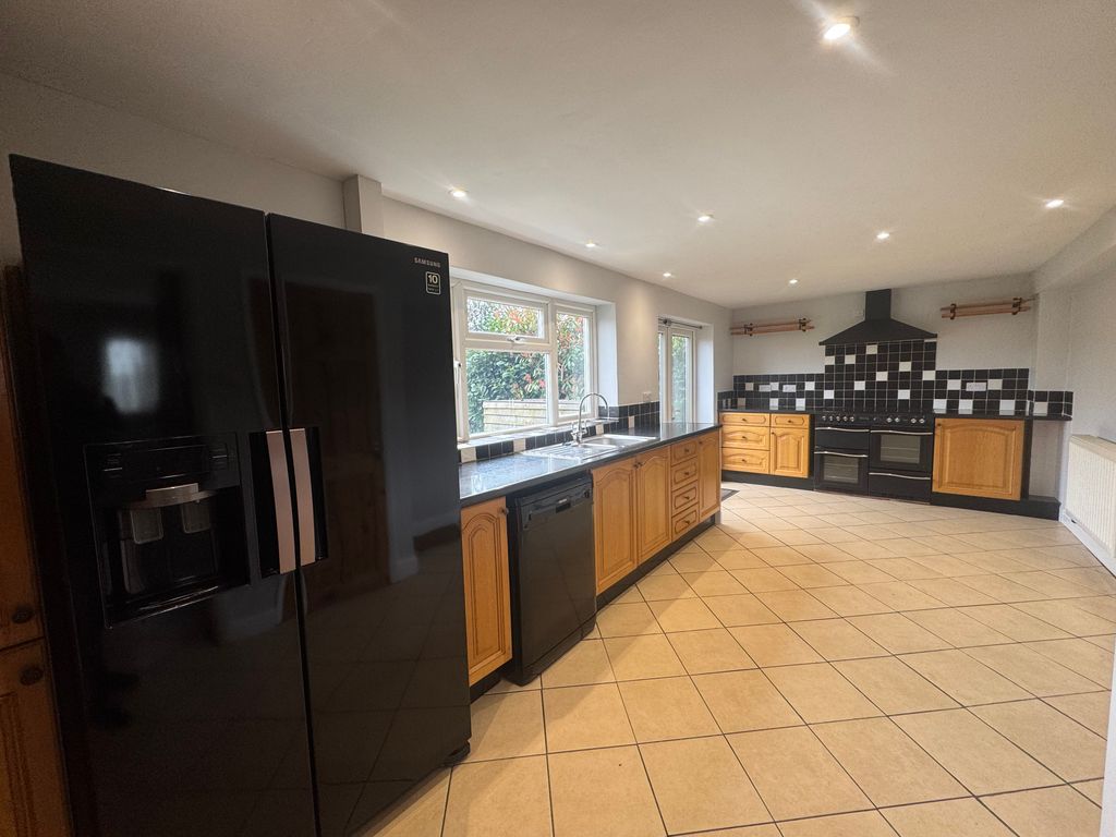 Property photo 2 of 13 Kitchen