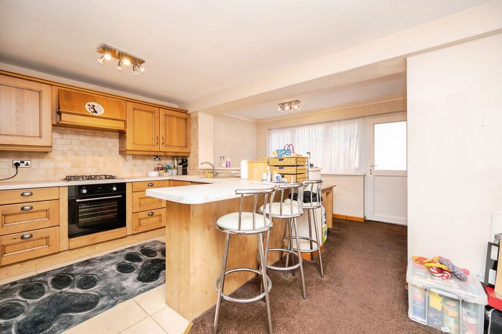 Property photo 3 of 20 Pbox-Img.Jpg