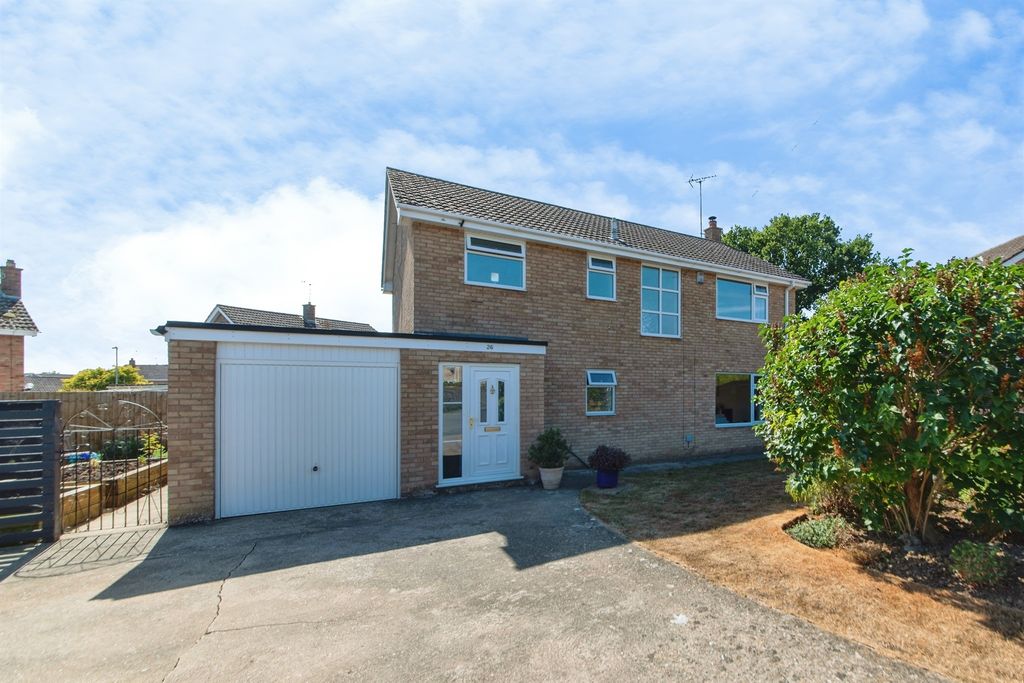 Property photo 1 of 18