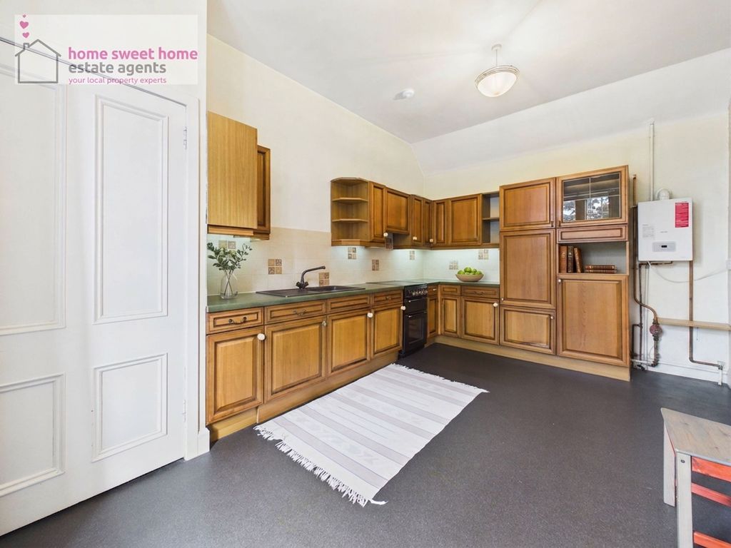 Property photo 3 of 35