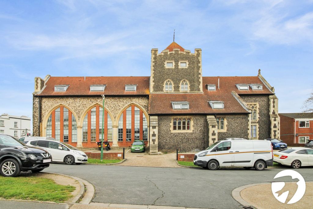 Property photo 1 of 11 Front