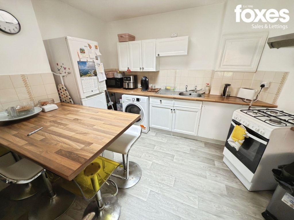 Property photo 3 of 14 4529182