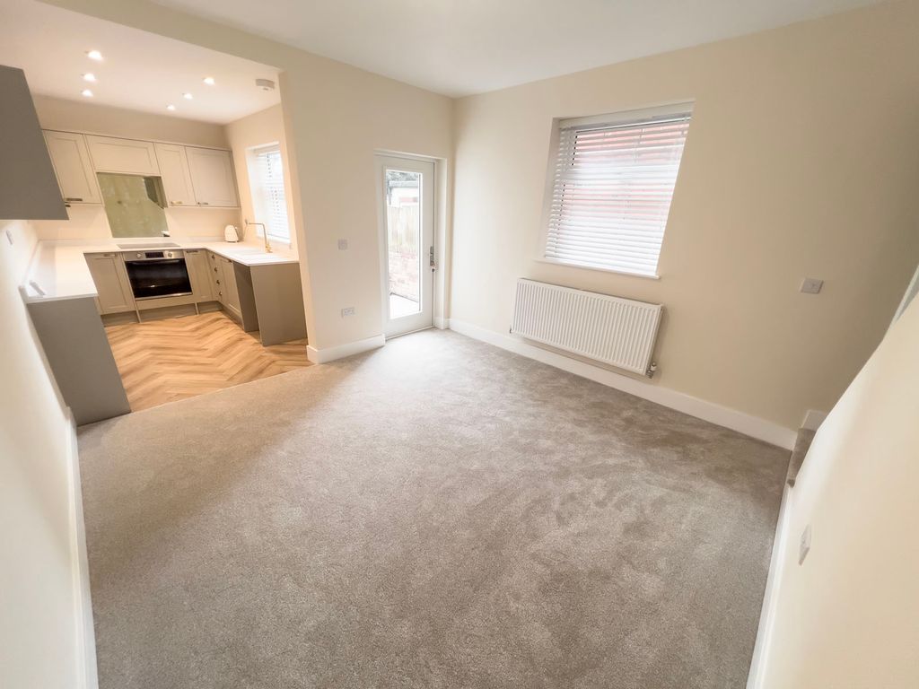 Property photo 3 of 9 Recepton Room 2