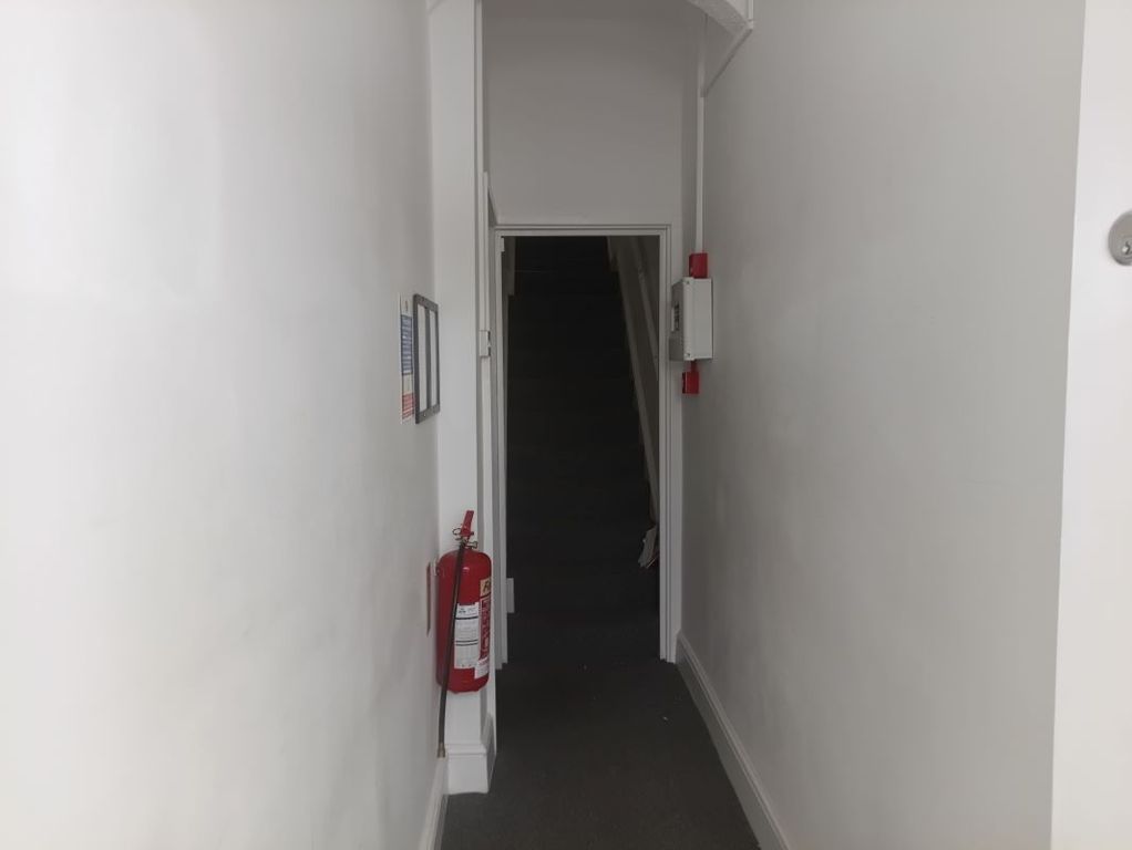 Property photo 2 of 30
