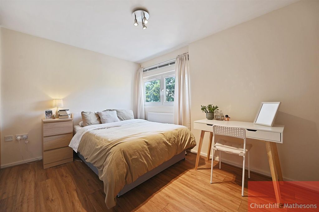 Property photo 2 of 11 Rcchmaa - Broomsbury Close (5).Jpg