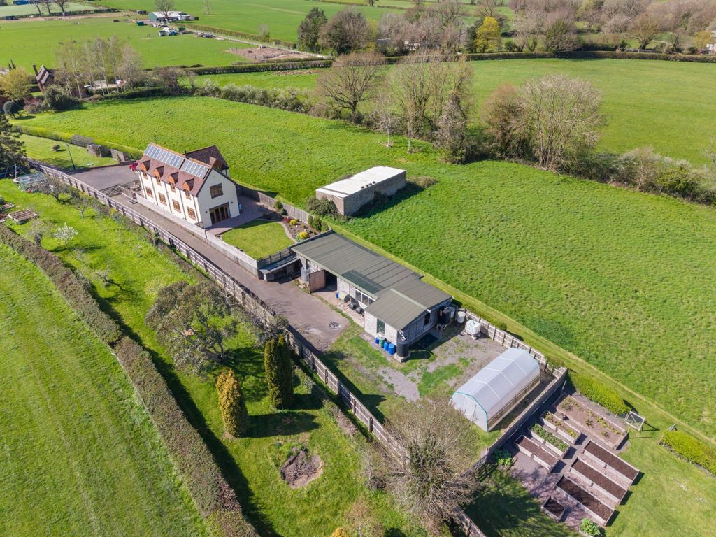 Property photo 2 of 24 Picture No. 22