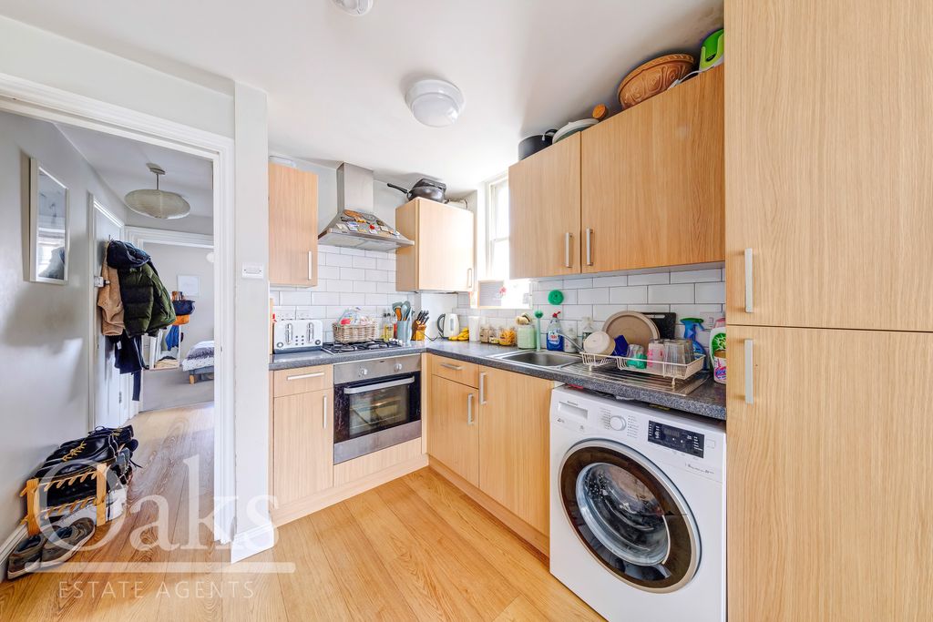 Property photo 3 of 8 Kitchen
