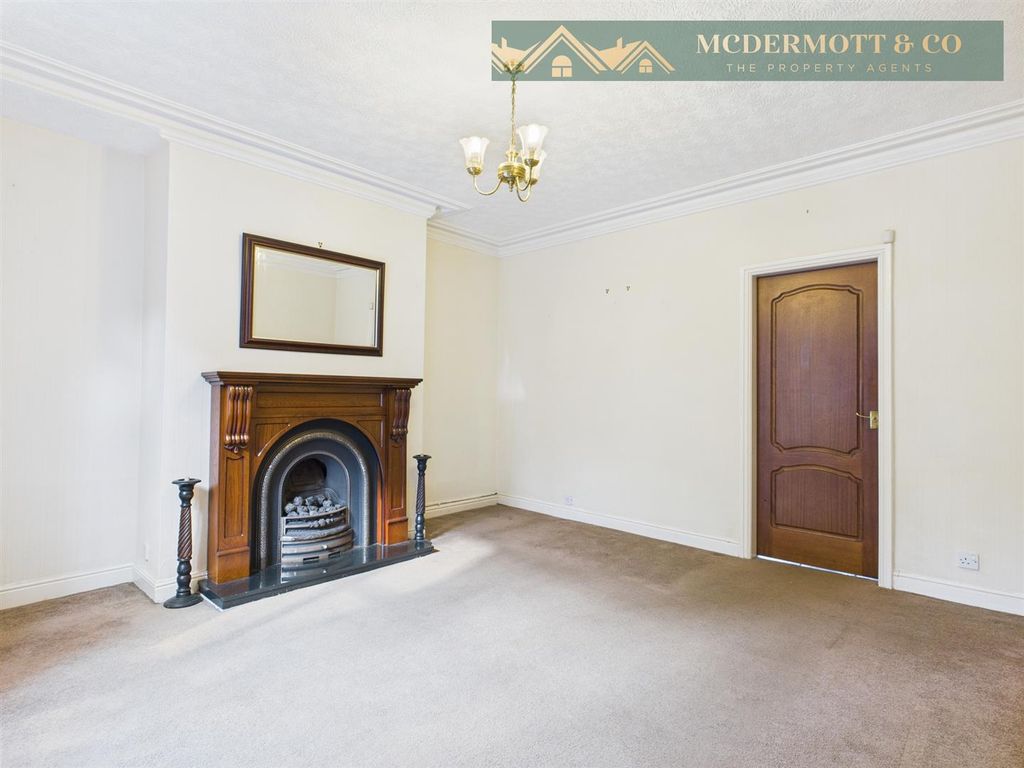 Property photo 2 of 19 Cam03850G0-Pr0176-Still017.Jpg