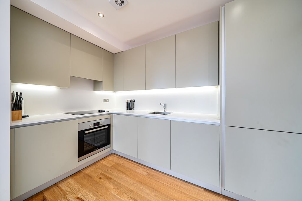 Additional image 8 of 3 bed penthouse for saleEast Street, Epsom KT17