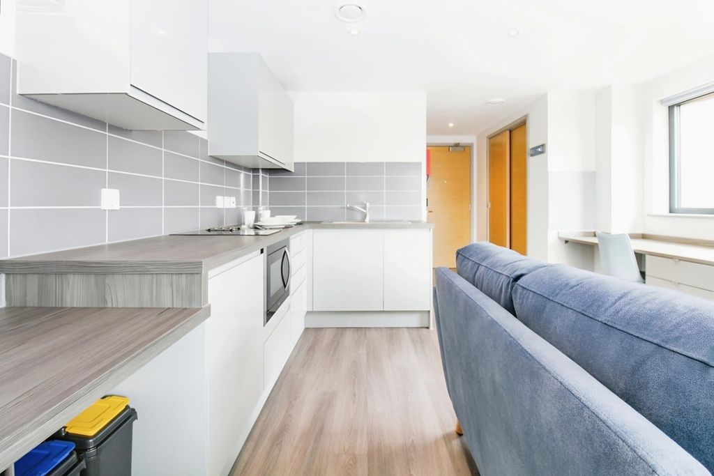 Property photo 3 of 16 Picture No. 06