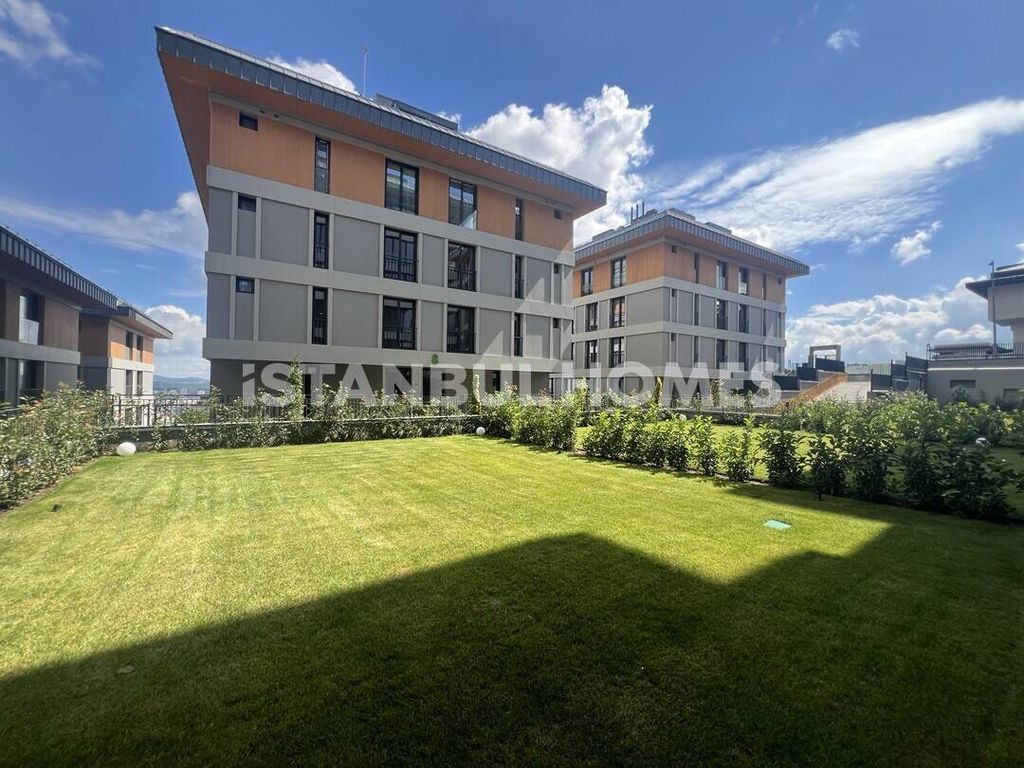 Property photo 3 of 18