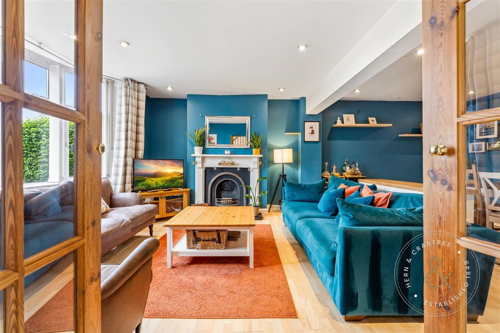 Property photo 3 of 32 Internal Greenway (17).Jpg