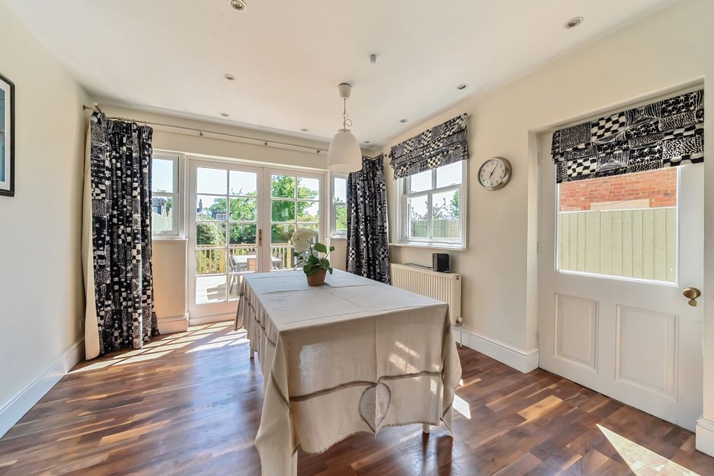 Property photo 3 of 16 1290845-22-68249c...