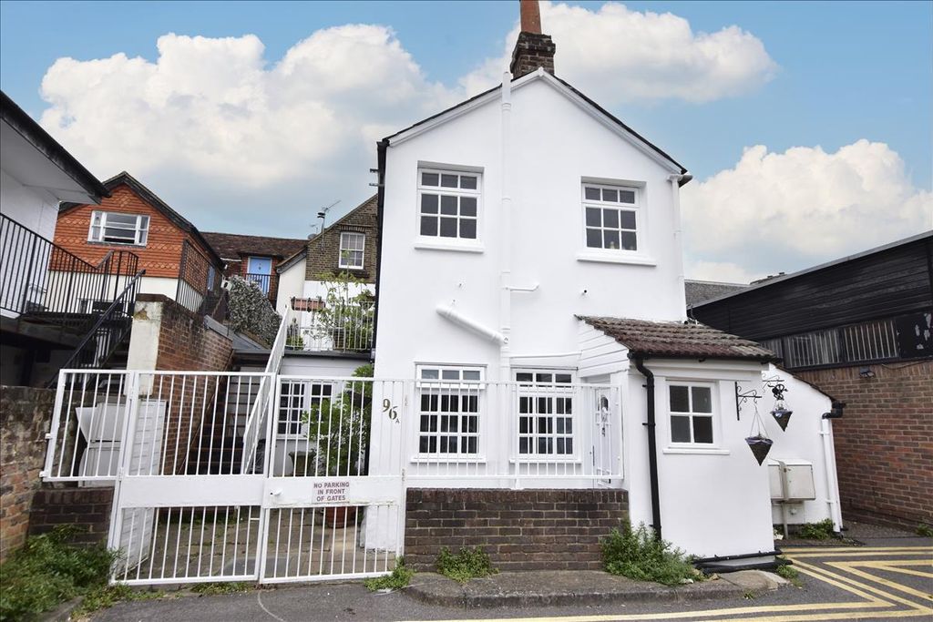 Property photo 2 of 19
