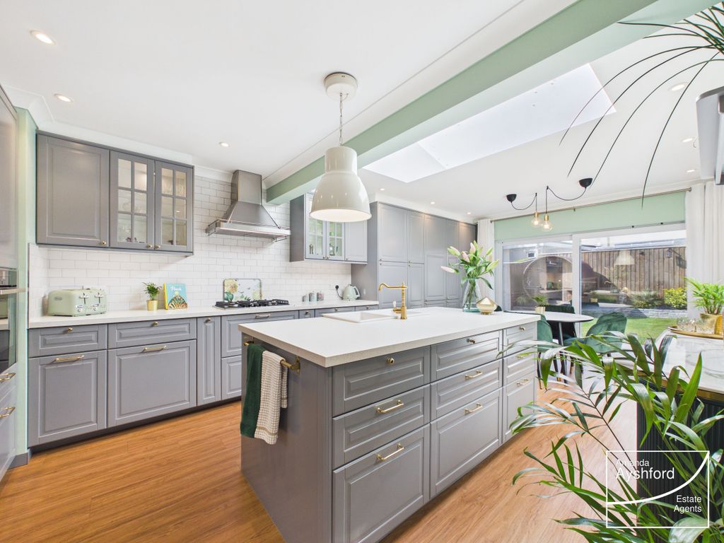 Property photo 2 of 38