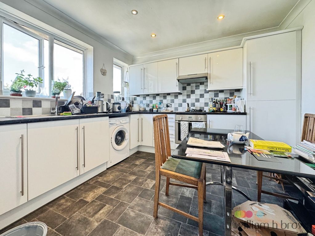 Property photo 1 of 12 Image