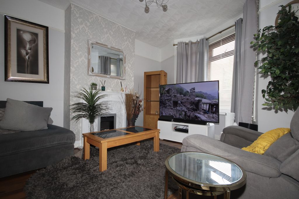 Property photo 1 of 14 3 Bedroom Victorian Terraced For Rent