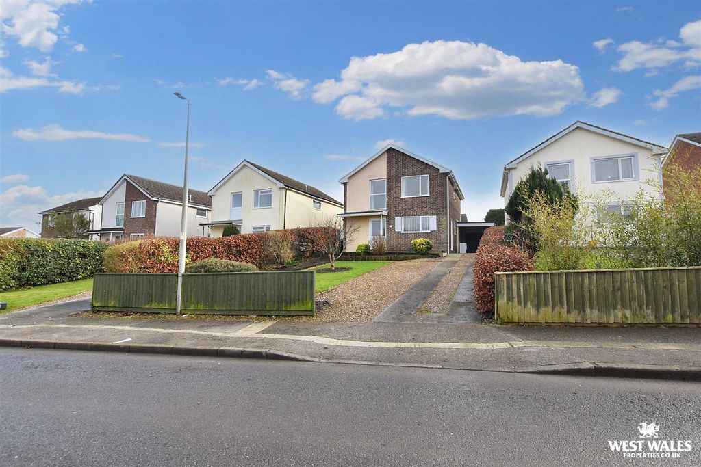 Property photo 3 of 23 24 (10).Jpg