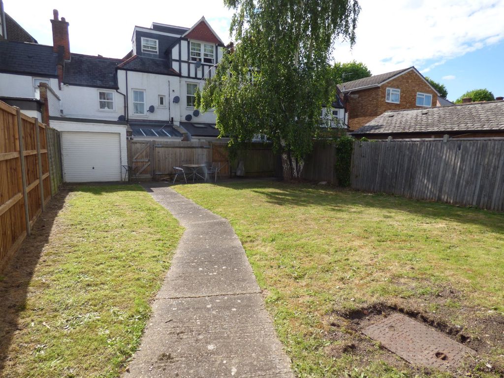 Property photo 2 of 8 Shared Garden