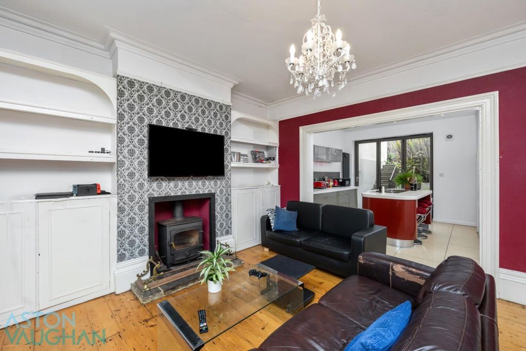 Property photo 3 of 16 4621602