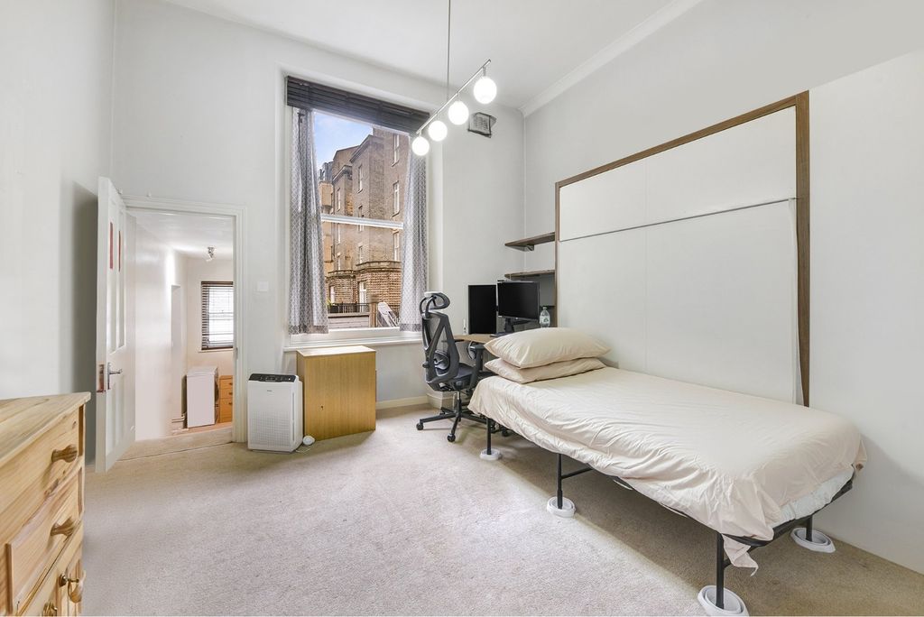 Property photo 1 of 7 Studio