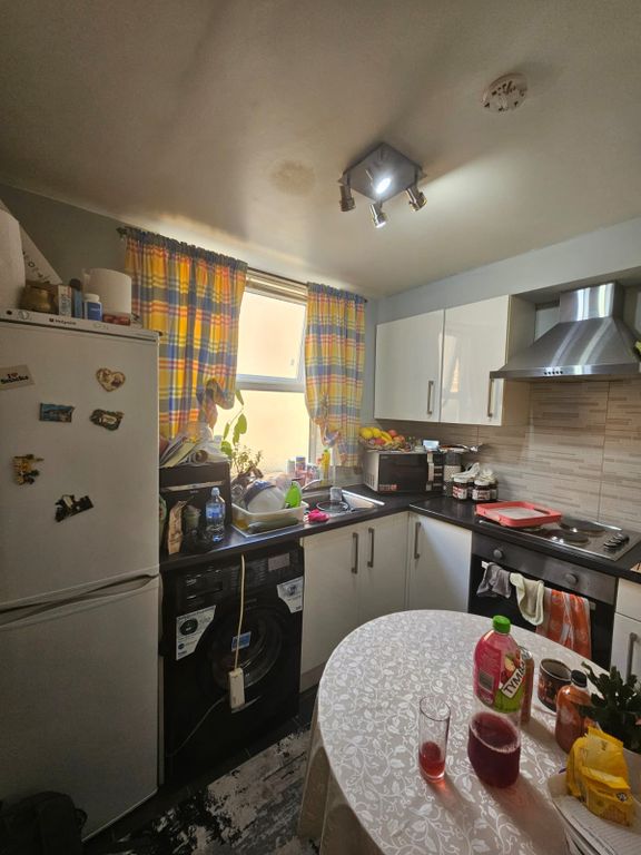 Property photo 3 of 5