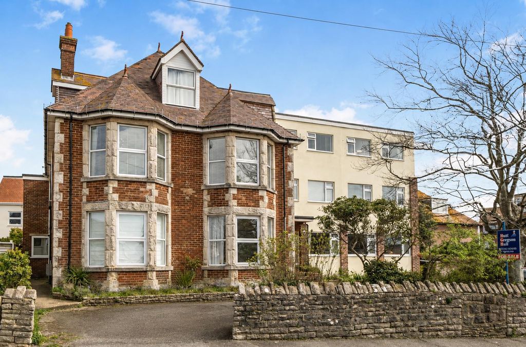 Property photo 1 of 20 18300763-9Ace-4763-A88A-5Be6681A3Bb1.Png