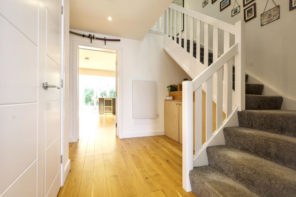 Property photo 3 of 26 Img_3674