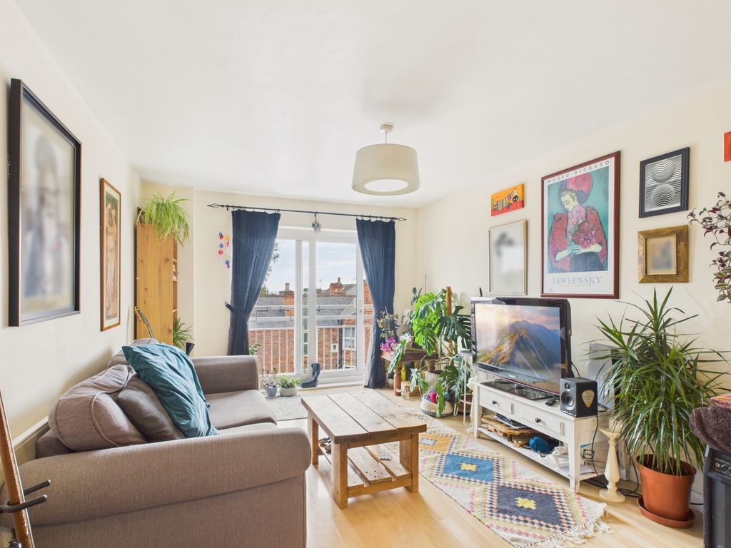 Property photo 1 of 5 Cam05532G0-Pr0007-Still001