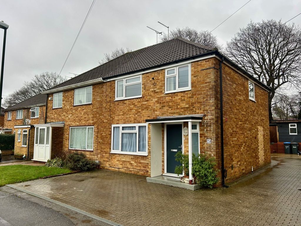 Property photo 1 of 9 Front