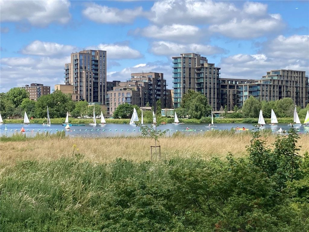 Property photo 2 of 26 Picture No. 33