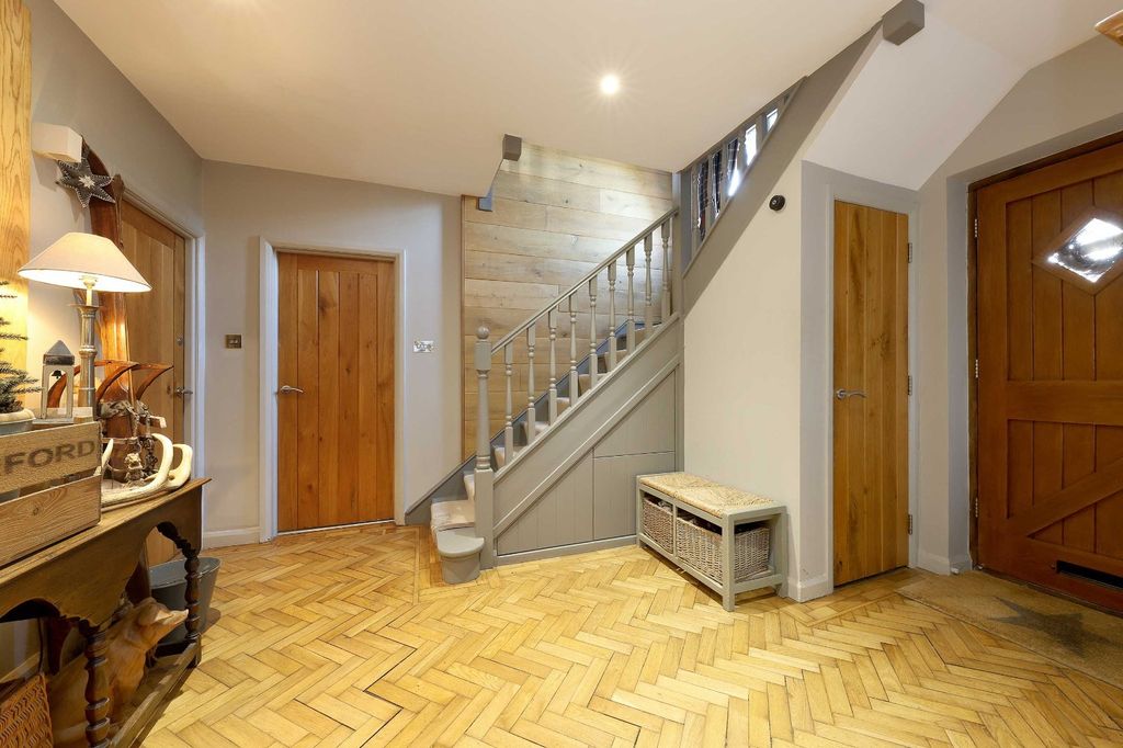 Additional image 7 of 6 bed detached house for saleHogback Wood Road, Beaconsfield, Buckinghamshire HP9