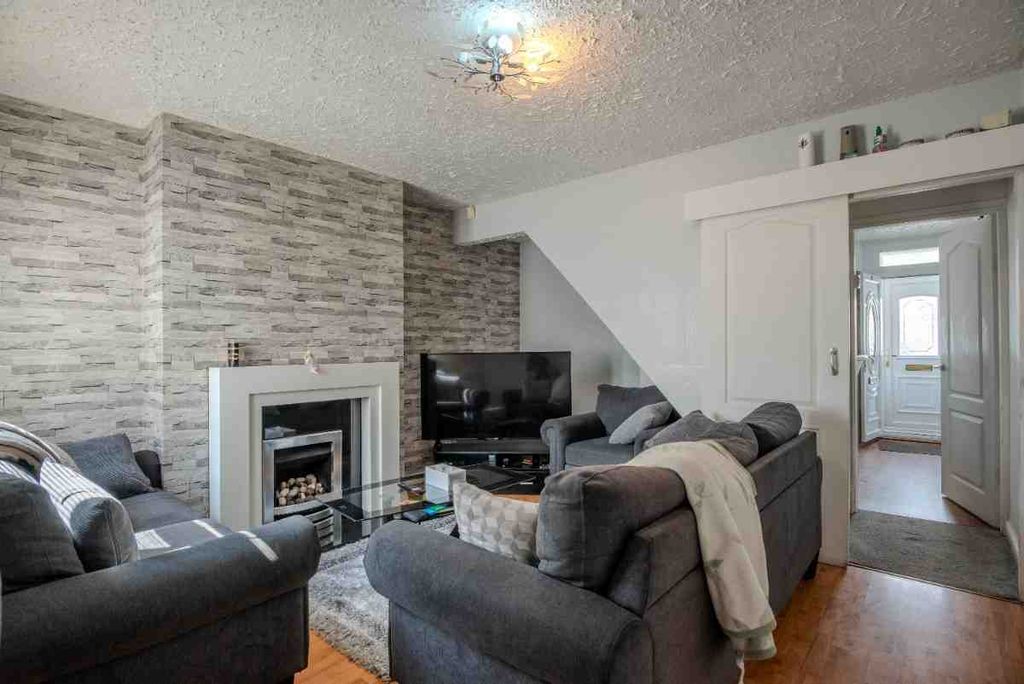Property photo 2 of 19